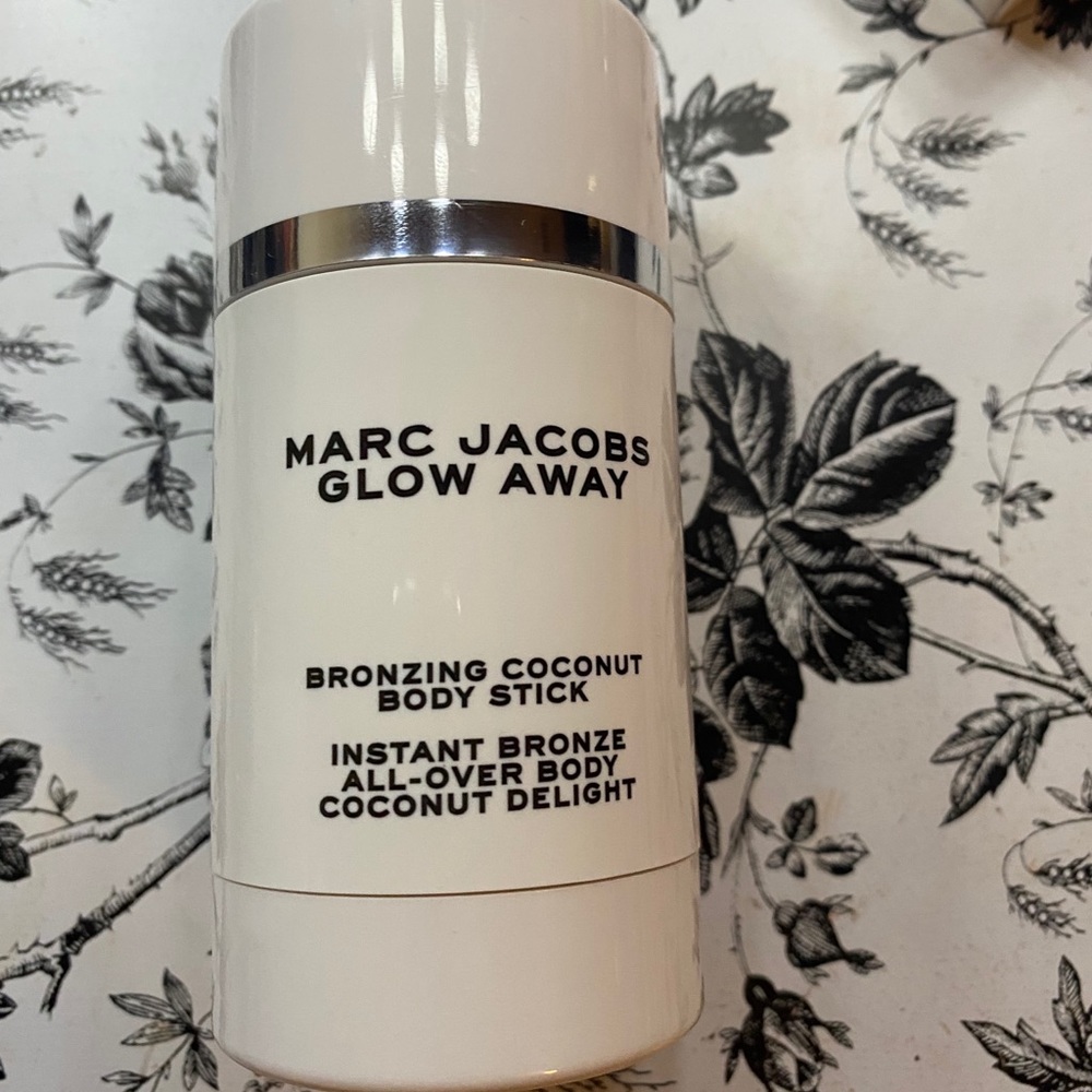 Marc Jacobs Glow Away bronzing stick
